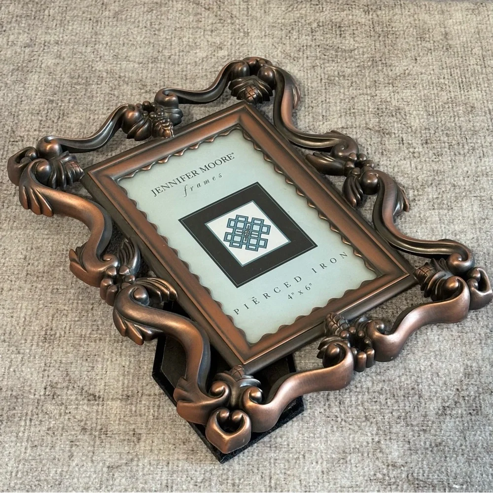 Jennifer Moore Pierced Iron 4x6 Photo Frame x2